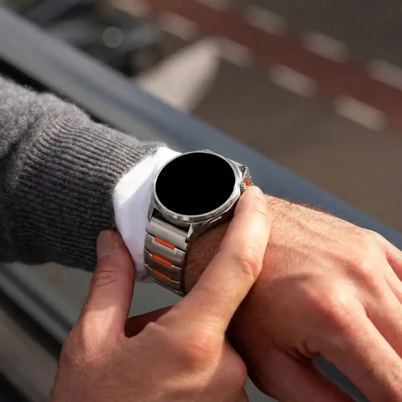 Garmin GTR 3 Pro 'One Push' Stahl-Hybridarmband (Titan/Orange)