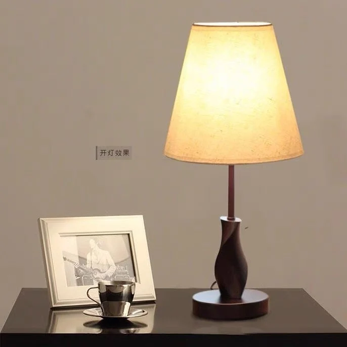 Elegante dekorative Tischlampe