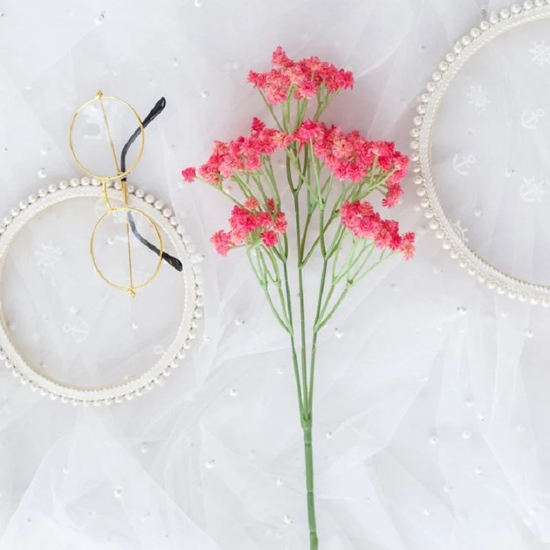 Lebensechtes Gypsophila Blumenbouquet
