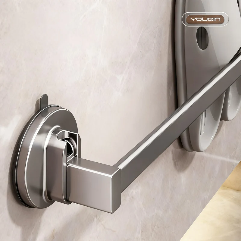 Wandmontiertes Pantoffelregal aus Weltraum-Aluminium
