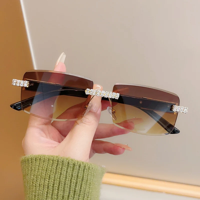Dekorativer quadratischer Rahmen Modetrends Sonnenbrille Karnz