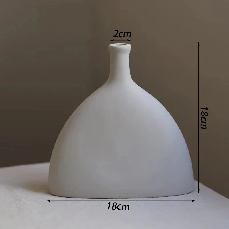 Dekorativer matter keramischer Halbmonden-Budenvas mit faux rotem Beerenspray-Darstellung