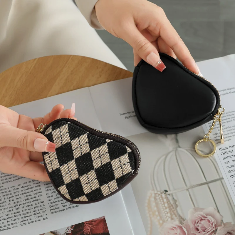 Herzförmiges Reißverschluss-Münzfach