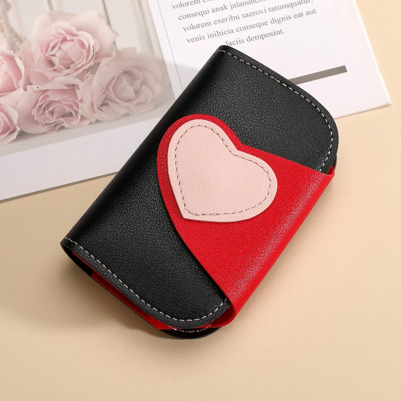 Herzverzierte Mini-Brieftasche