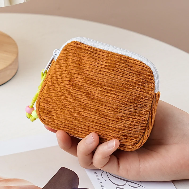Geräumige Corduroy-Accessoire-Tasche
