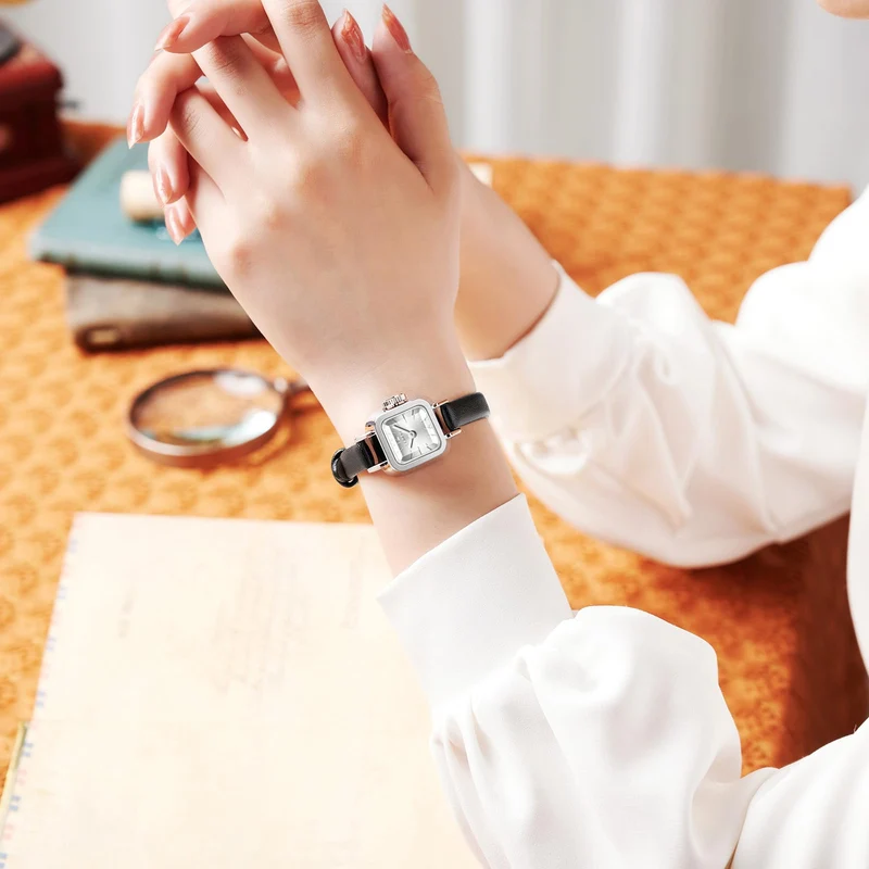 Findtime Ladies Watch Square Vintage Designer Watches for Women Classic Elegant Wristwatch for Small Wrists Black Leather Band