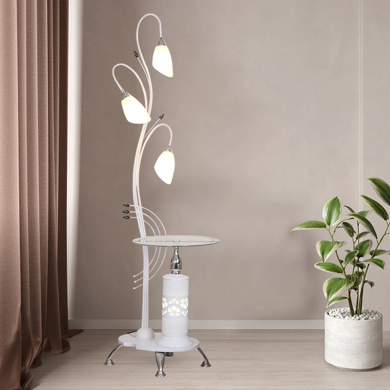 Moderne Stehlampe