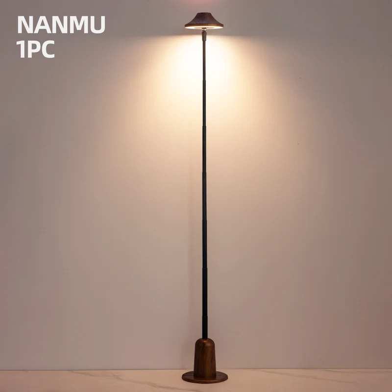 Stylische moderne Stehlampe