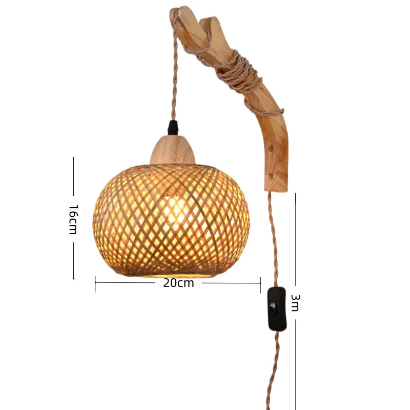 Wandmontierter Rattan