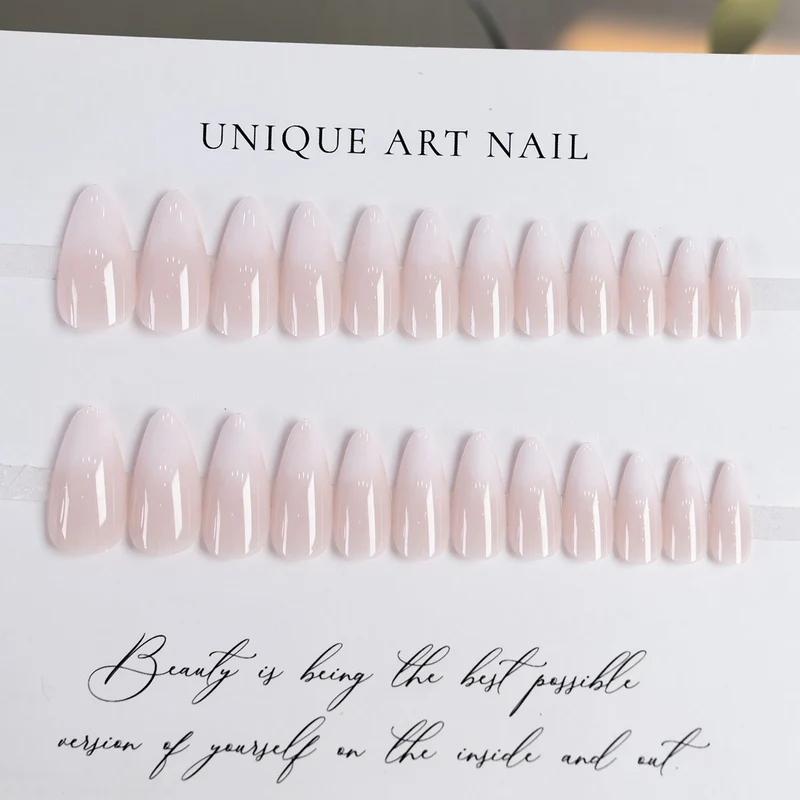 Elegante Ombre Stiletto Nagelverzierungen