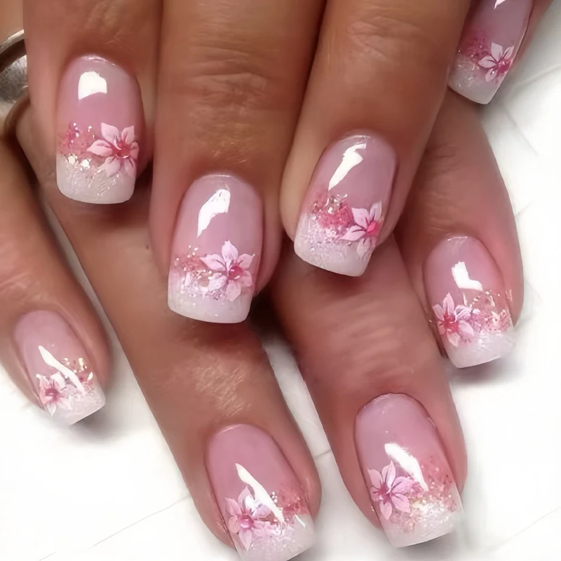 Elegante Blumennagelkunst