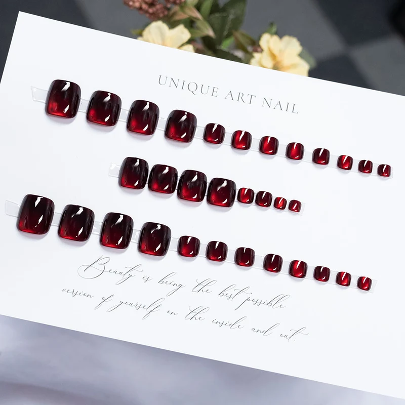 Elegante Metallische Nagelkunst
