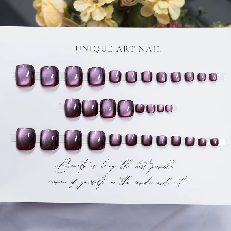 Elegante Metallische Nagelkunst