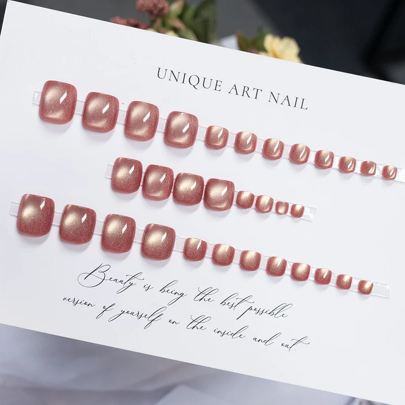 Elegante Metallische Nagelkunst