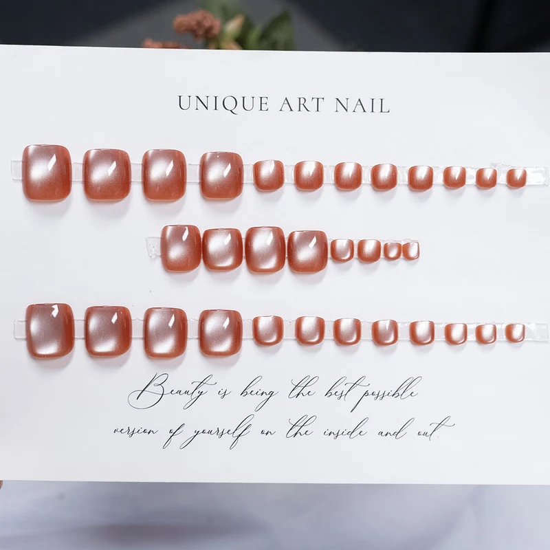 Elegante Metallische Nagelkunst