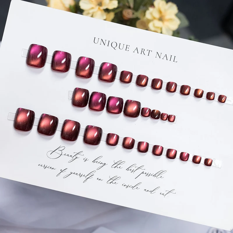 Elegante Metallische Nagelkunst