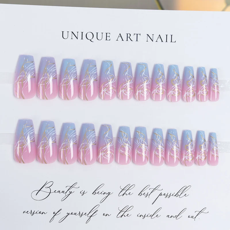 Elegantes Marmor Design Nagelkunst