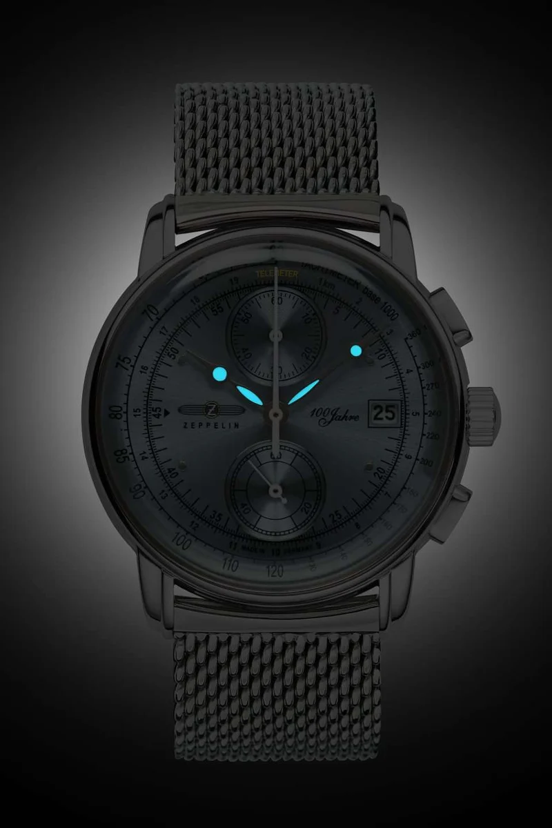 Zeppelin 100 Jahre 8670M-4 Herrenuhr Eisblau • Chronograph • Mineralglas K1