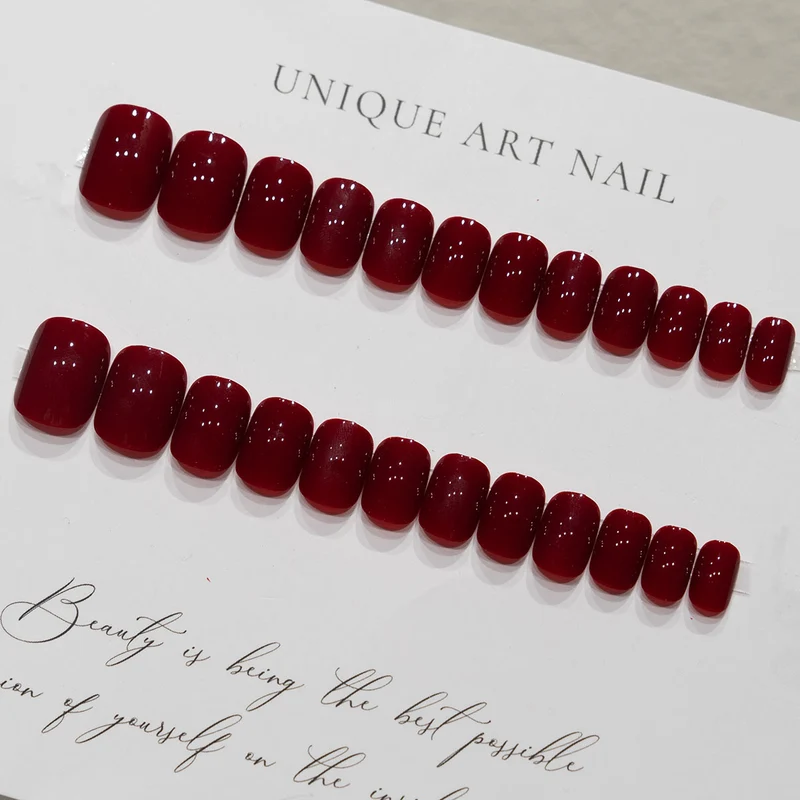 Elegante Glänzende Nagelkunst