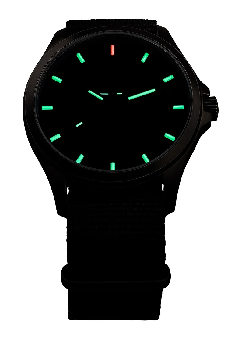 Traser P67 Officer Pro Black Nato Herrenuhr • Tritium-Leuchtzeiger • Saphirglas
