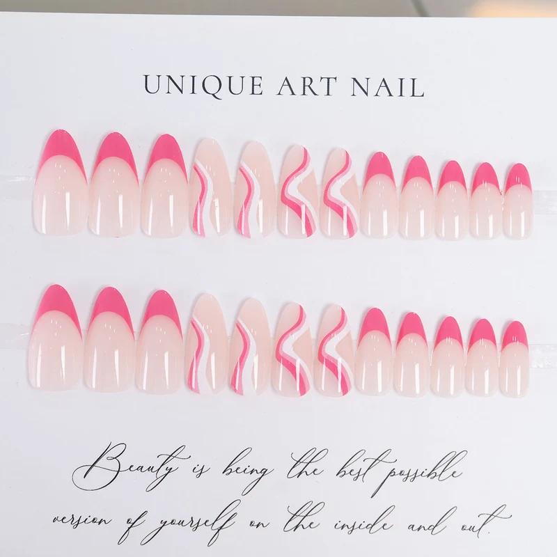 Künstlerische Stiletto Press-On Nägel mit Fluid-Wellen-Design