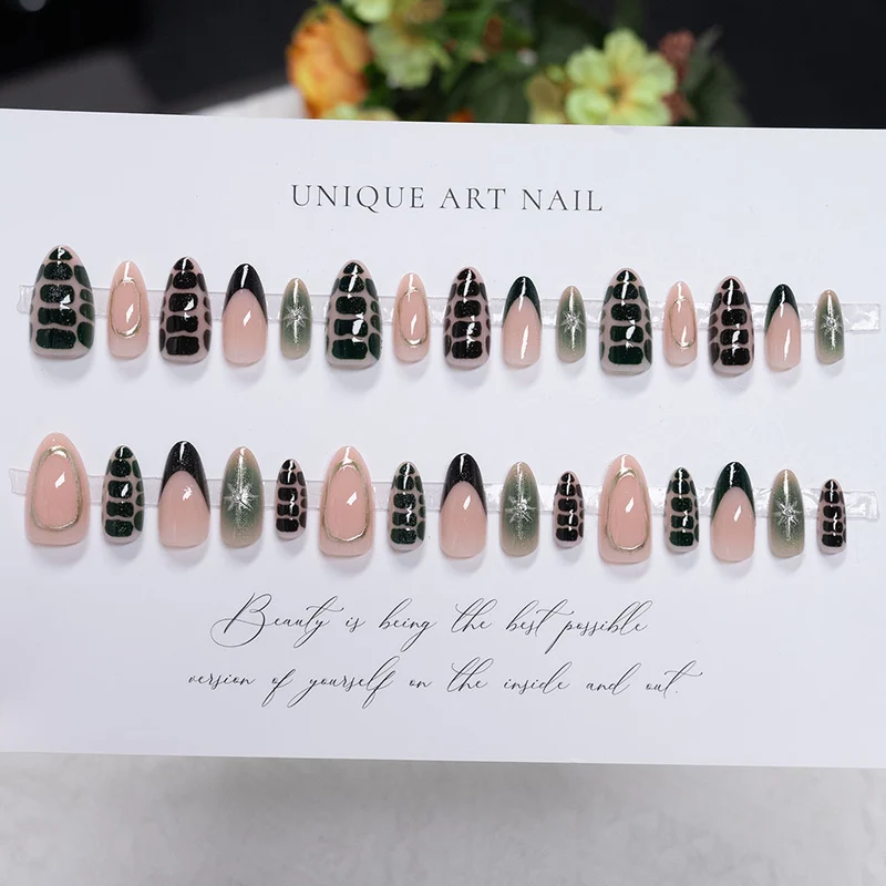 Künstlerisches Stiletto Nageldesign