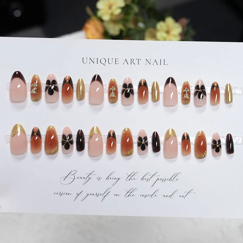 Künstlerisches Press-On-Nagelset