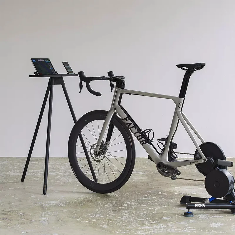 tons iPad Race Bar Matt Black