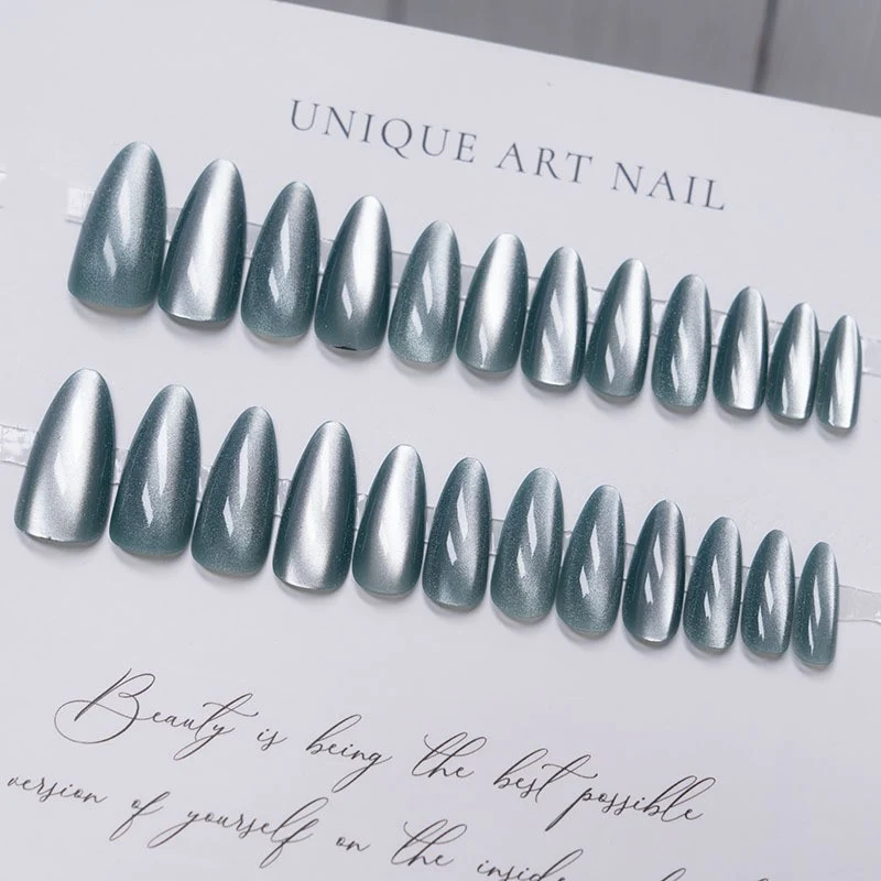Künstlerisches Press-On Nagelset