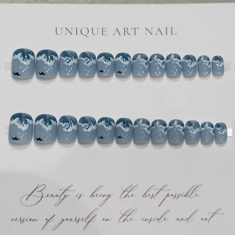 Künstlerische Ocean Wave Nagelkunst