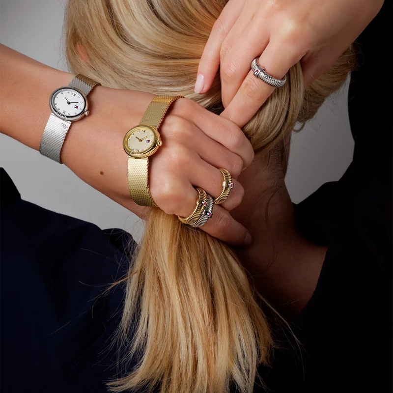 Tommy Hilfiger MOIRA 1782846 Damen Armbanduhr Silber • Ovales Gehäuse mit Open Heart • Milanaise-Armband aus Edelstahl