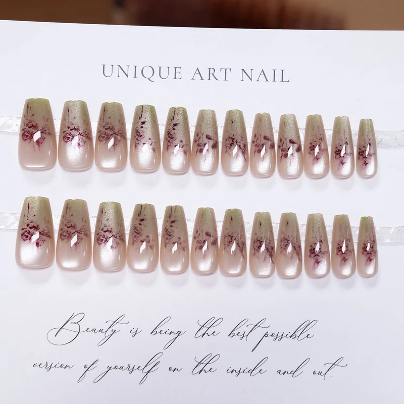 Künstlerische Nagelkunst Verlängerungen