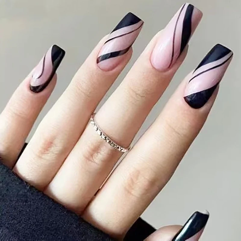 Künstlerisches Nagelkunstdesign