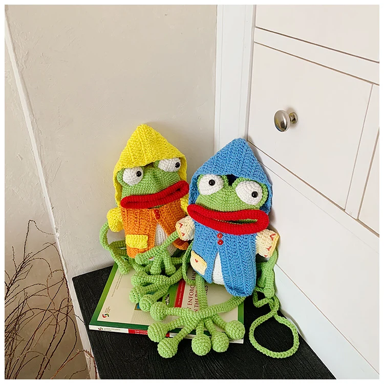 Handgefertigtes gehäkeltes Froschspielzeug