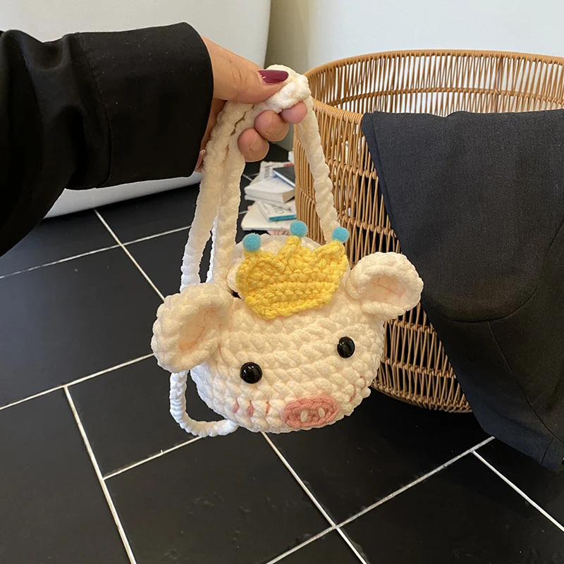 Niedliche schweineförmige gehäkelte Mini-Handtasche