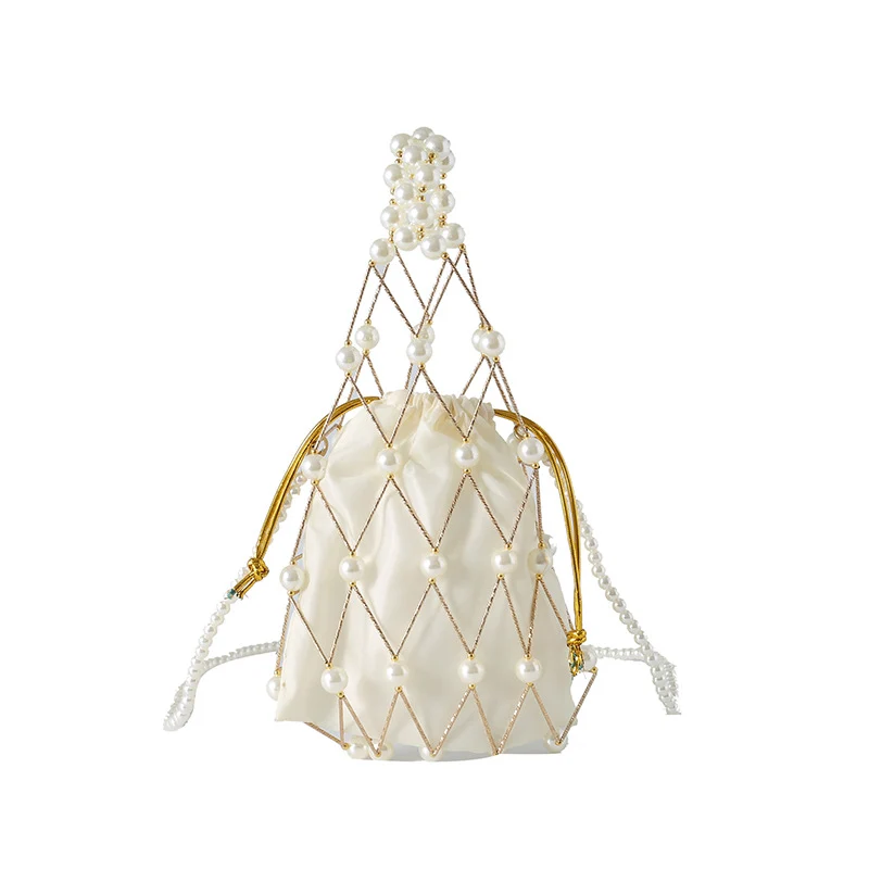 Elegante perlenverzierte Zugtasche