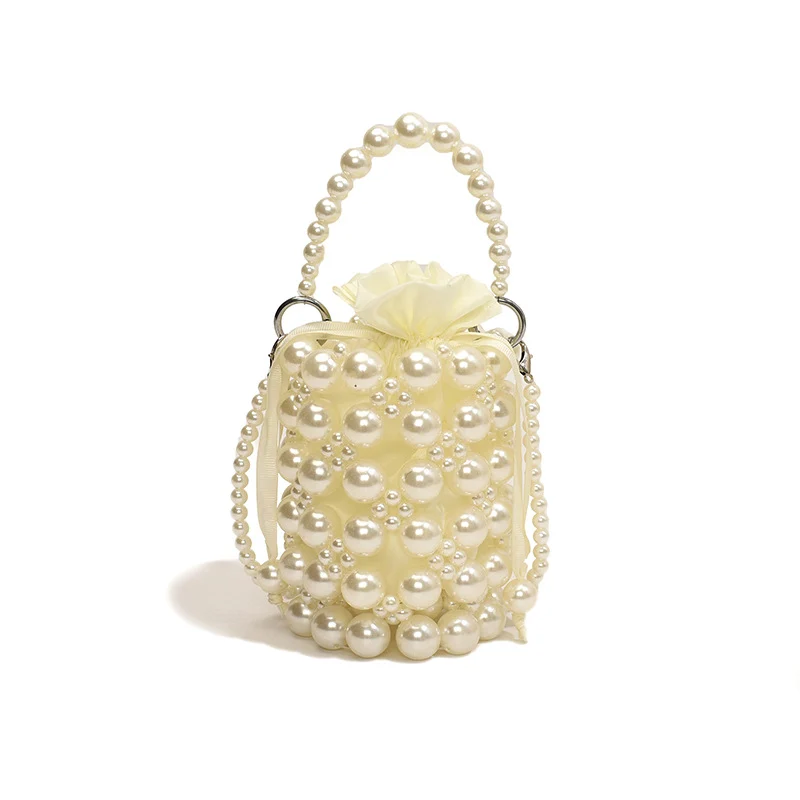 Perlenverzierte Mini-Tasche