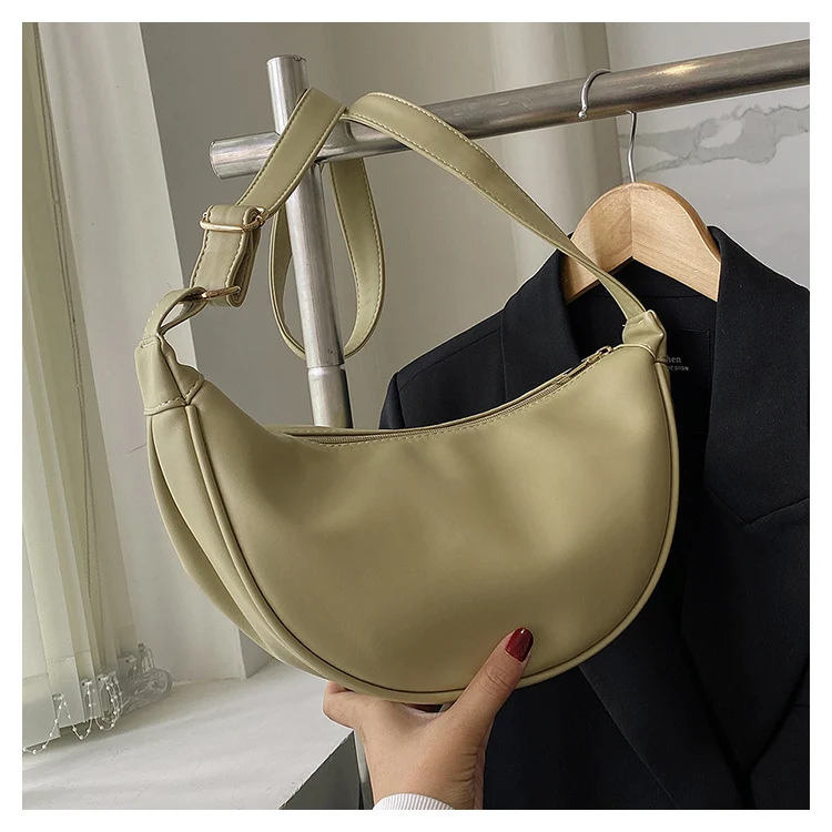 Gekurvte Leder Schultertasche