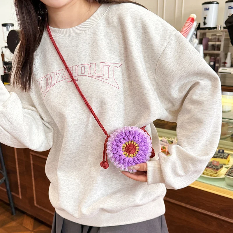 Süße gehäkelte Blumen Mini-Tasche