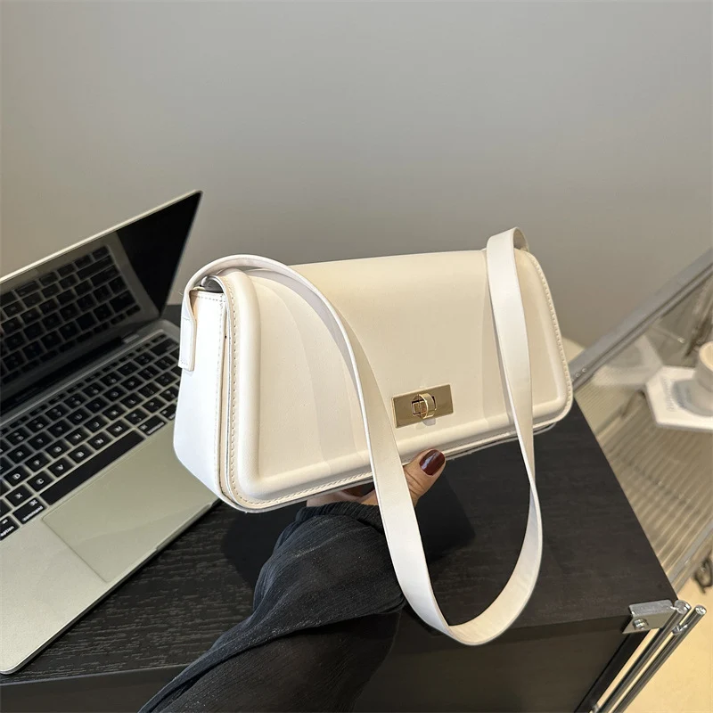 Moderne geometrische Handgelenk-Clutch
