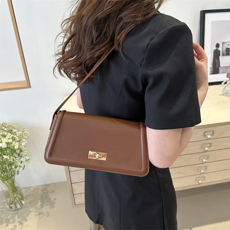 Moderne geometrische Handgelenk-Clutch