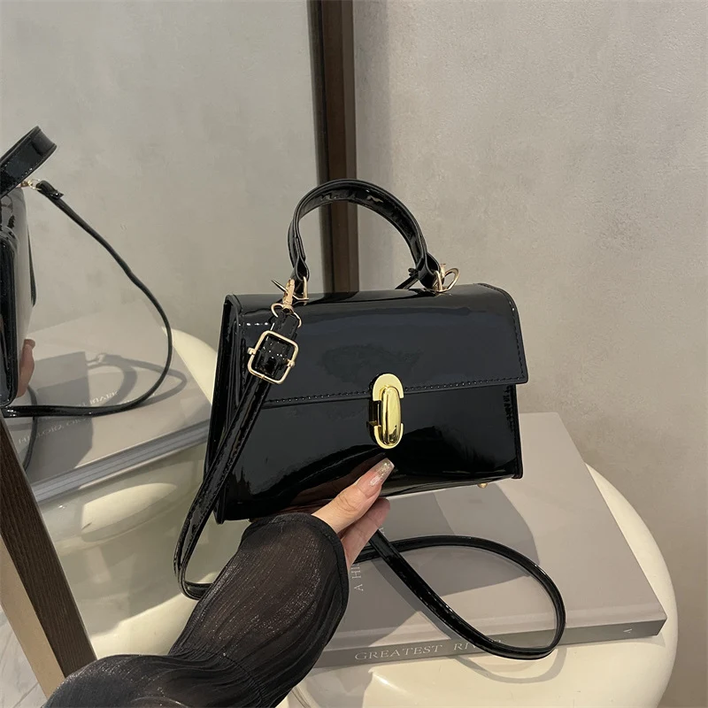 Luxuriöse Lackleder-Tasche