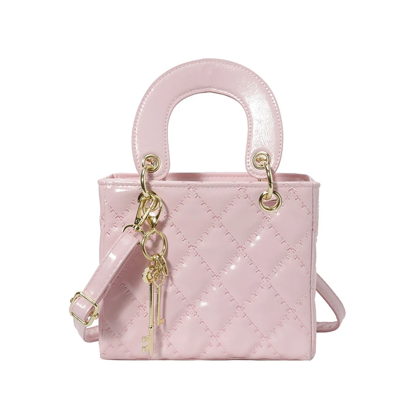 Luxuriöse Metallic Stepphandtasche