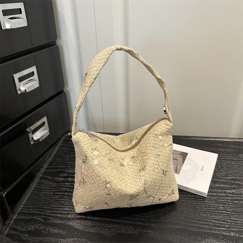 Blumengestickte Handtasche