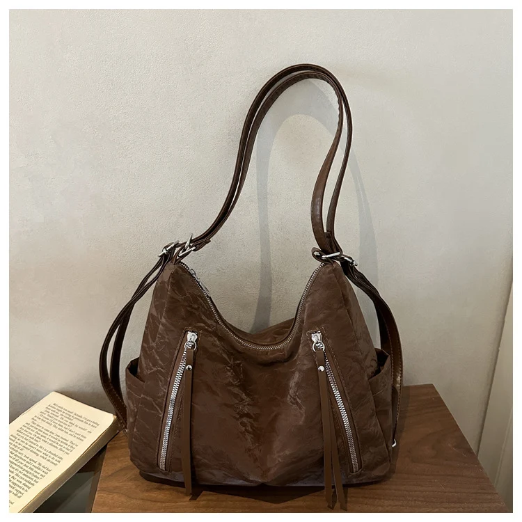 Modische gesteppte Handtasche