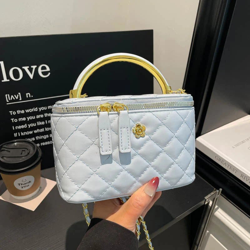 Elegante gesteppte Mini-Handtasche