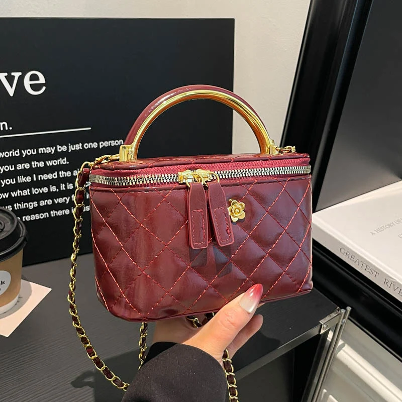 Elegante gesteppte Mini-Handtasche