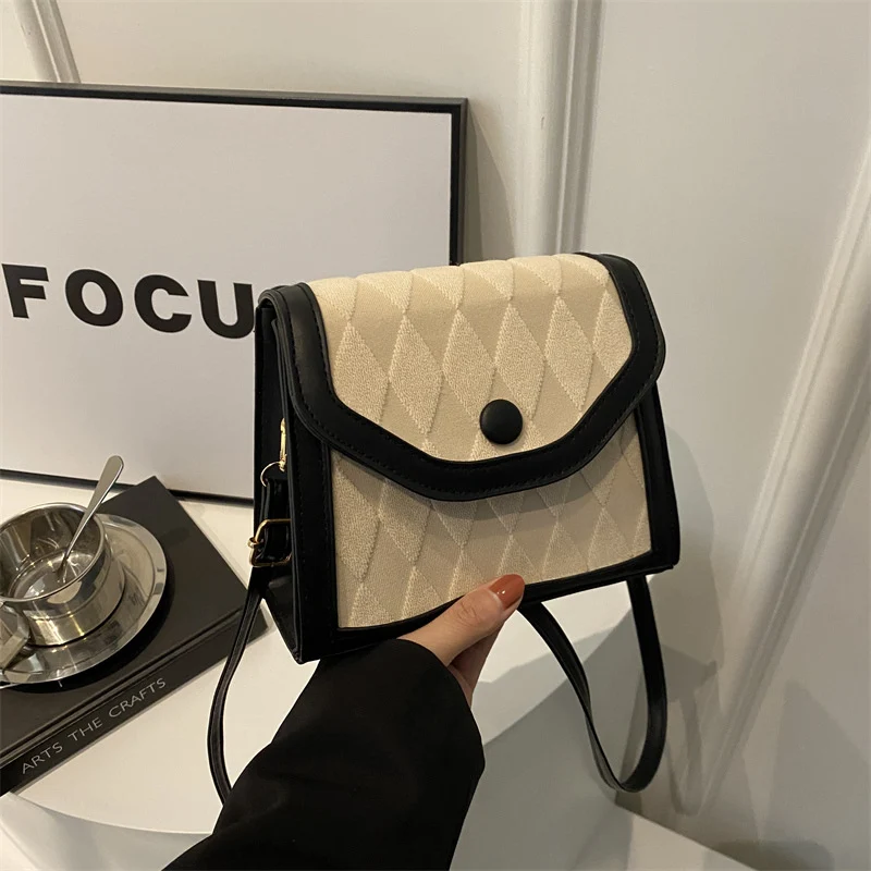 Elegante gesteppte Handtasche mit Schulterriemen