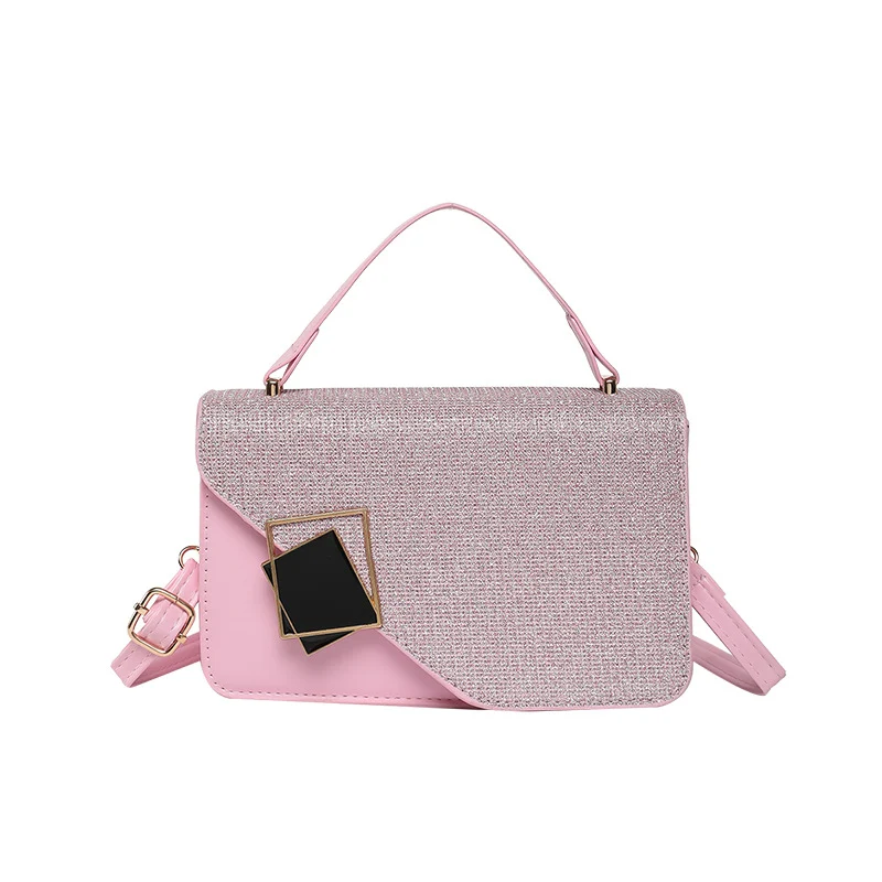 Strukturierte Abendtasche
