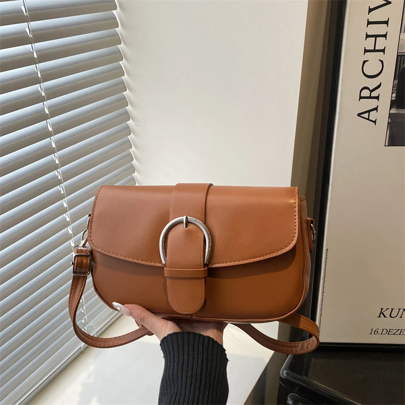 Strukturierte Crossbody-Handtasche